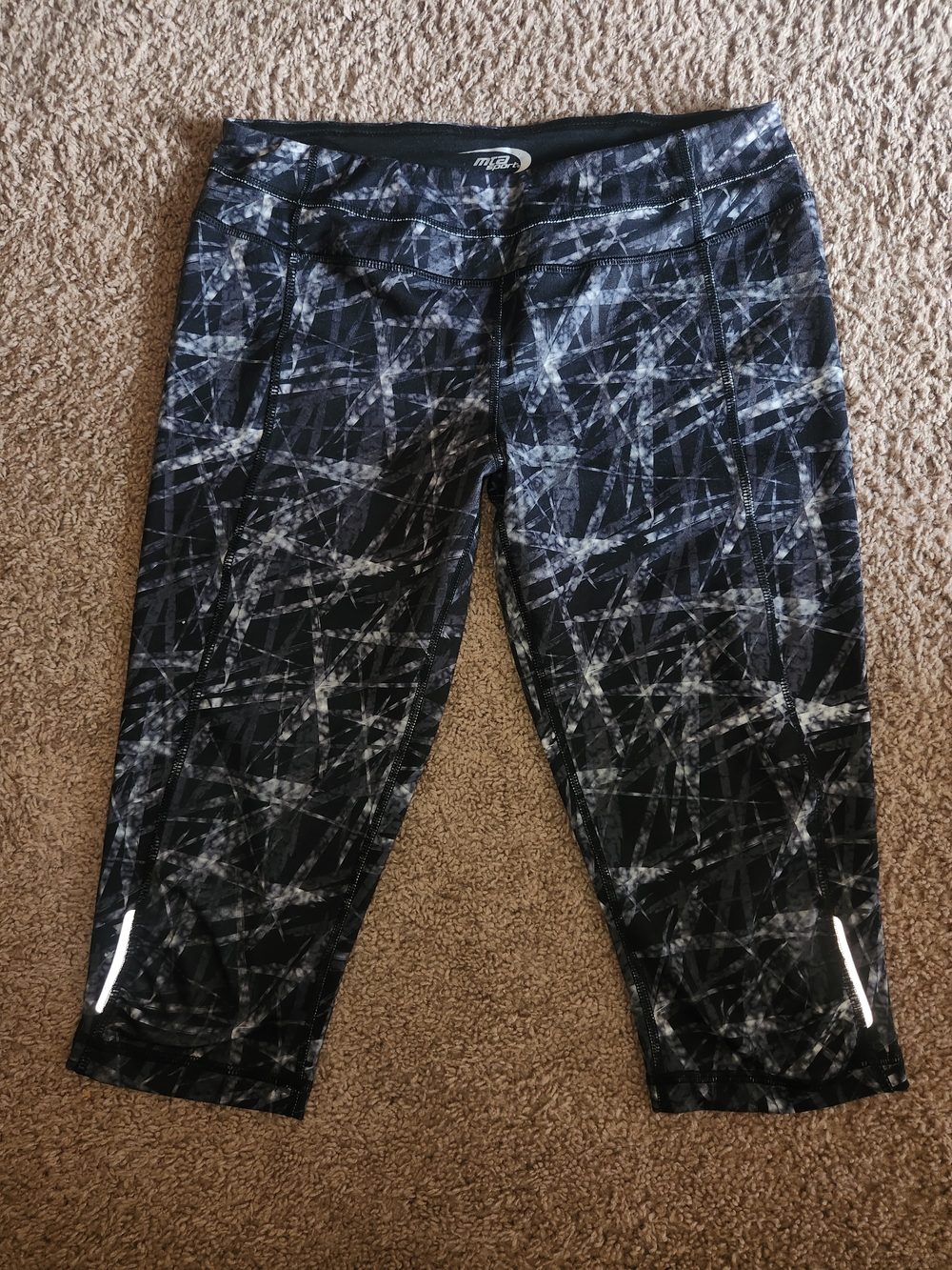 MPG Black & White Abstract Print Cropped Athletic Leggings